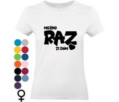 Tričko s nápisom "Možno raz ti dám srdiečko" – ideálny výber pre romantikov, ktorí majú zmysel pre humor.